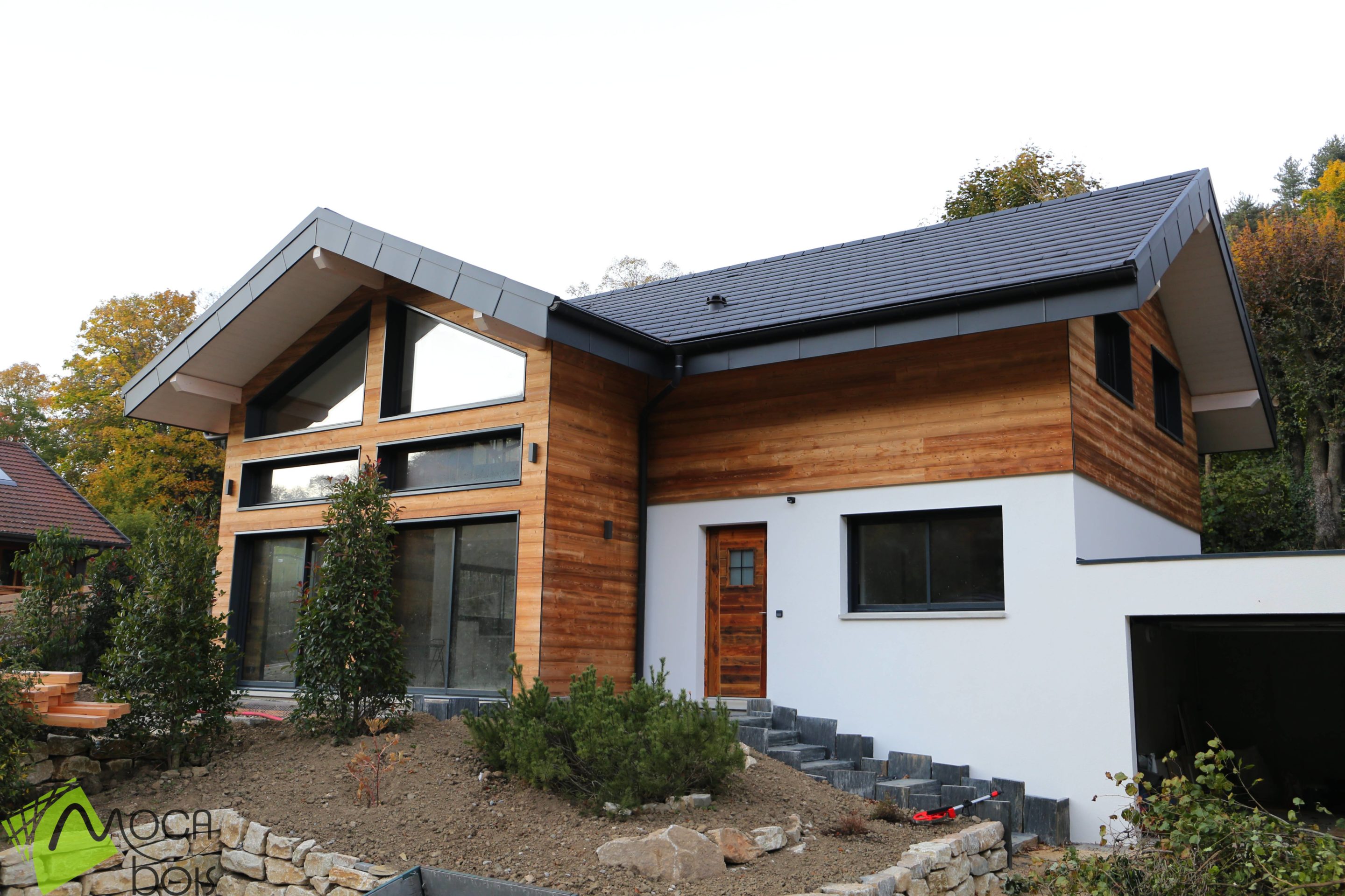 construction maison ossature bois bardage mélèze thermo brossé monnetier haute savoie