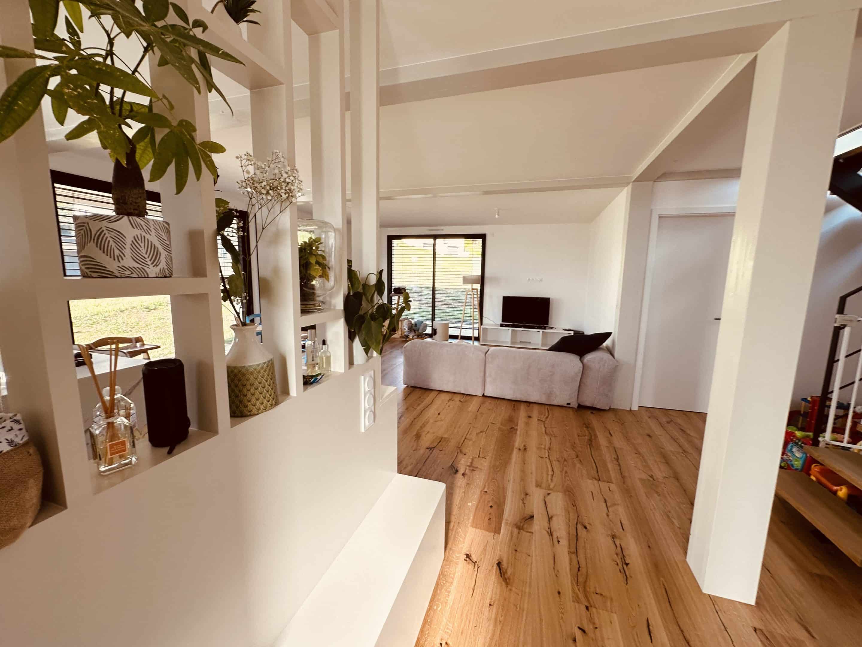 salon maison poteau poutre bois cuvat
